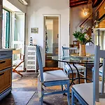 아파트 Loft Il Mare Front Sea *