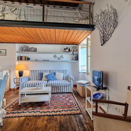 Loft Il Mare Front Sea 아파트 리오마리나